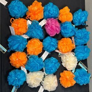 Lot Of 24 The Bathery Mini Bath Sponges New With Tags